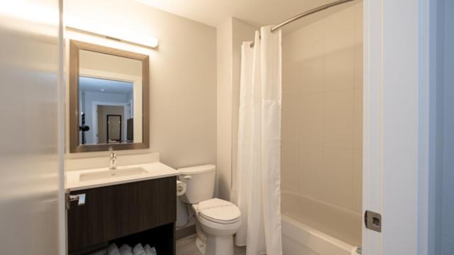 George Point Inn Surrey Ngoại thất bức ảnh
